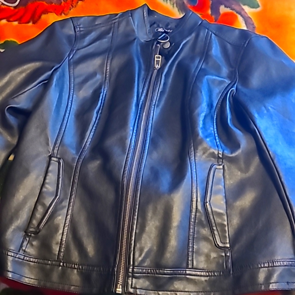 Leather jacket brand new never worn its size medium